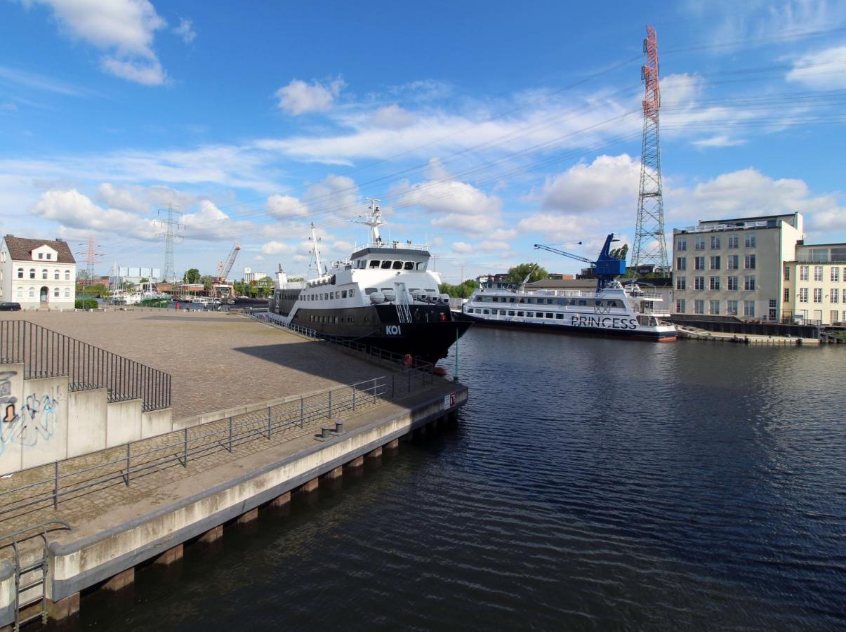 Neu! Einmaliges Loft Im Binnenhafen - Hafenblick! Hamburg-Harburg Buitenkant foto